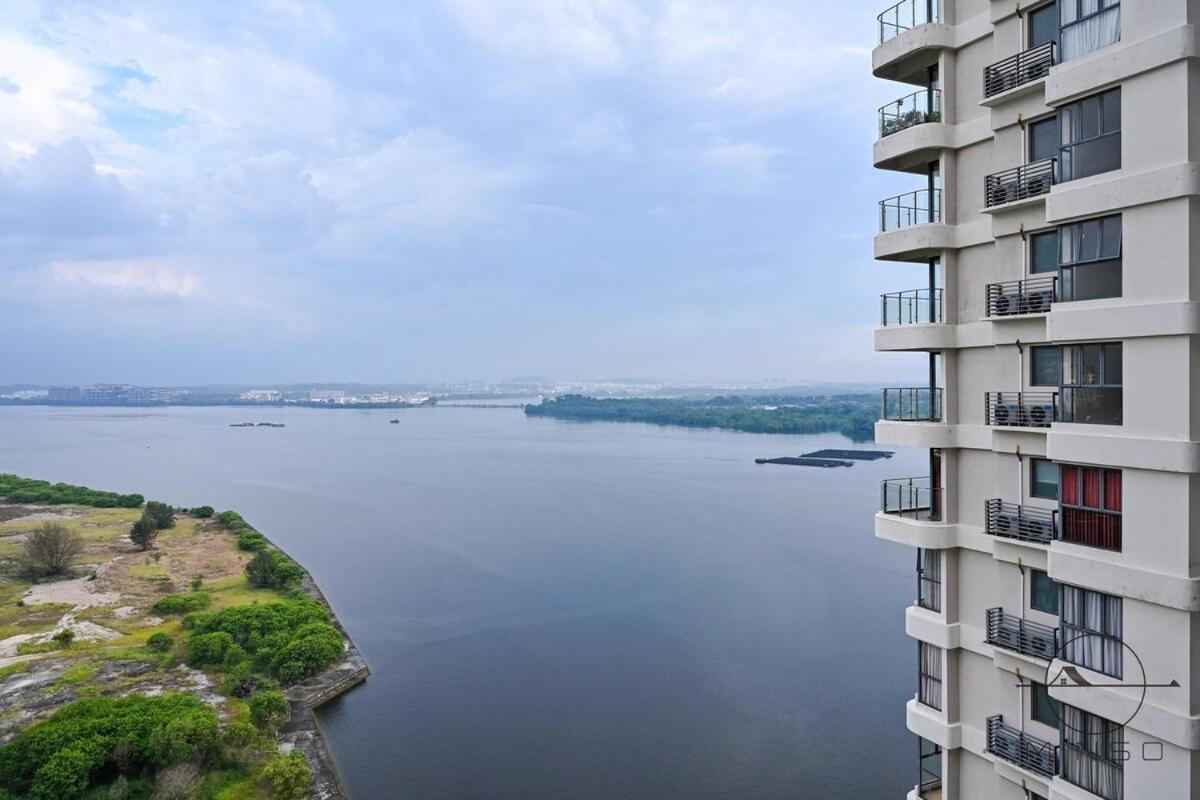 Апартаменты Kingsbay B #5Pax #Vintagewood #Highfloor Джохор-Бару Экстерьер фото